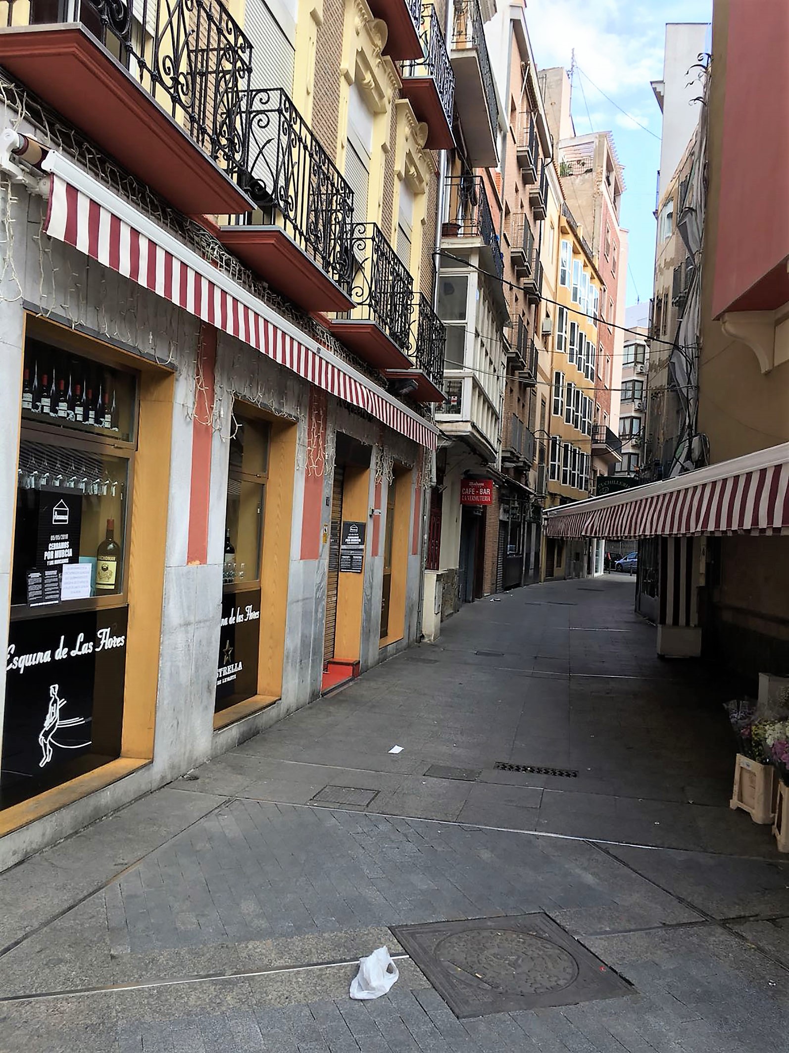 Local cerrado en Murcia.