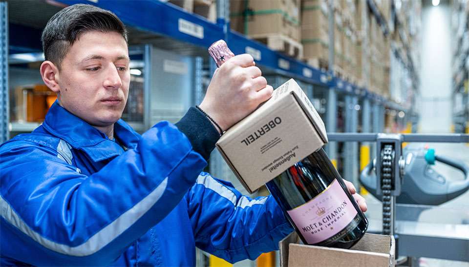 Logística para vinos y licores al más alto nivel con Dachser.
