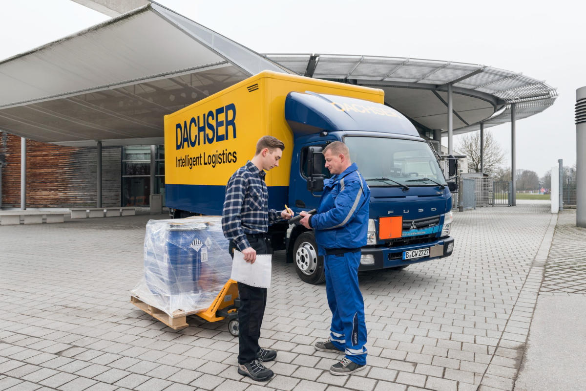 Dachser entrega mercancía.