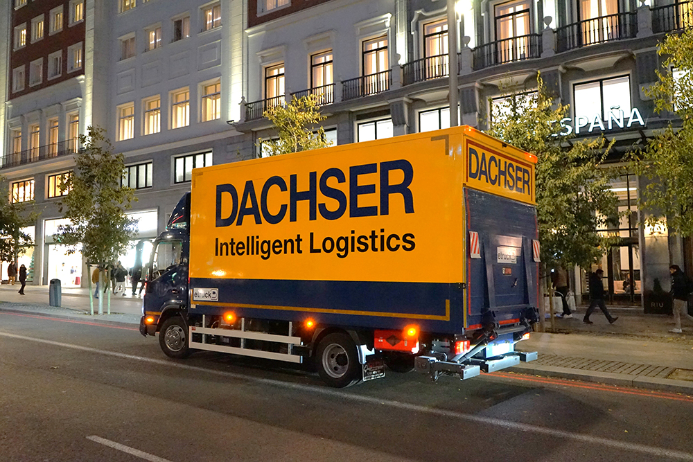 Dachser reparte B2C con nuevos camiones eléctricos.