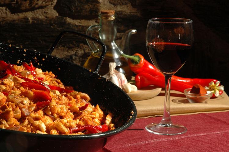 Migas with wine from Robledillo de Gata.