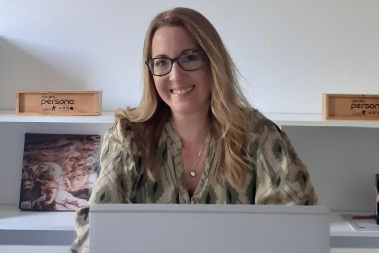 Ana casado para Canal Allabor.