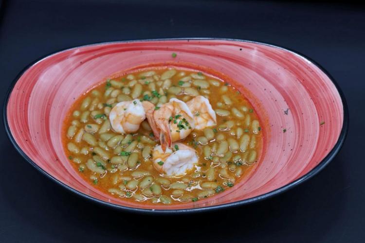 Verdinas with prawns.